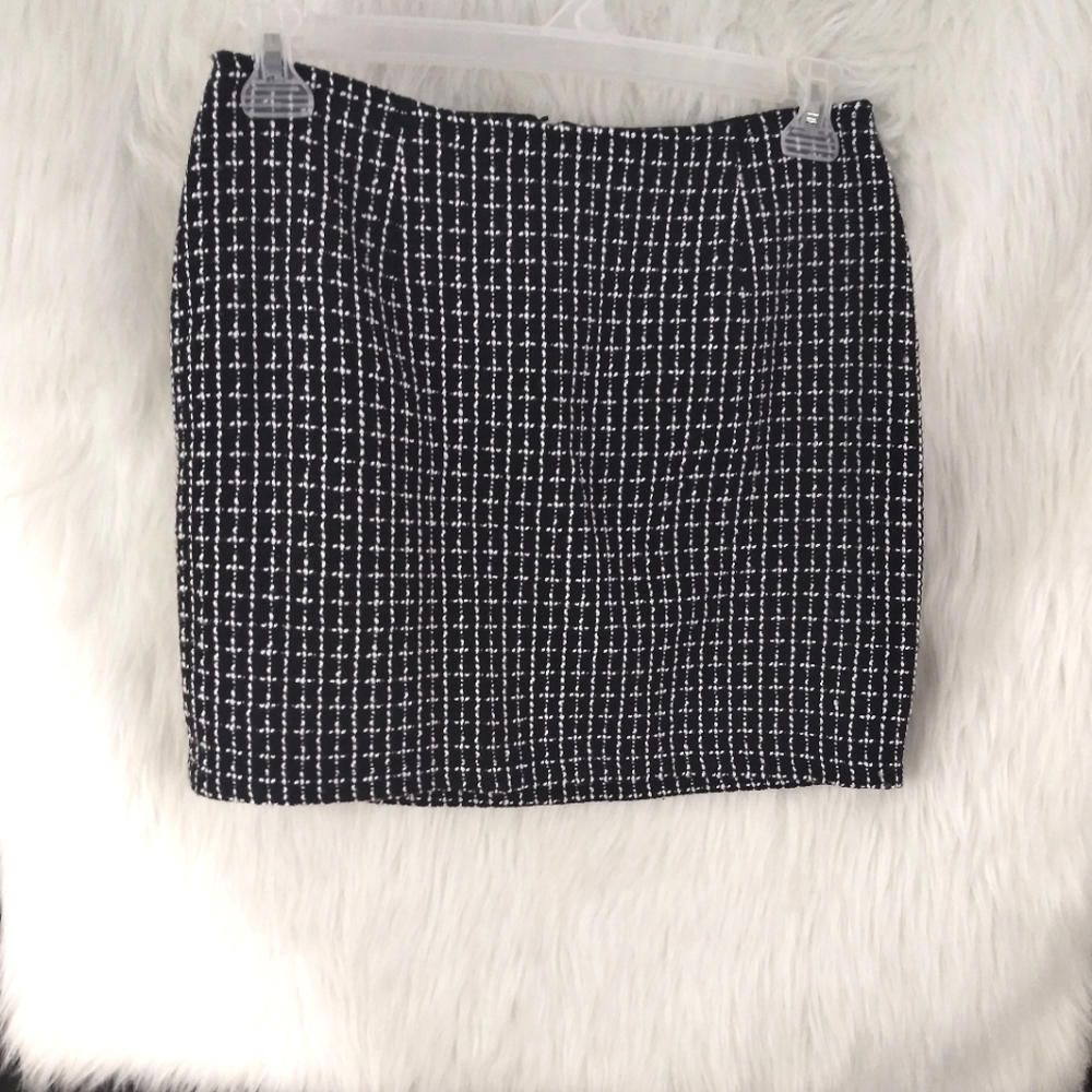 HESPERUS Black and White Mini Skirt Size Large